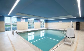 Comfort Inn & Suites - Housity