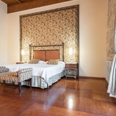 Standard Double Room With Bathtub Eurostars Monumento Monasterio de San Clodio Hotel & Spa Promo Code