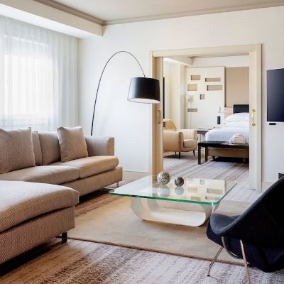Suite, Executive lounge access, 1 Bedroom Suite, 1 King Madrid Marriott Auditorium Hotel & Conference Center Promo Code