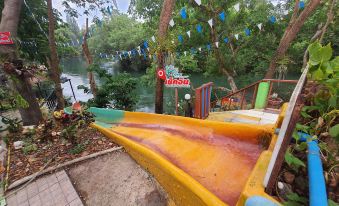 OYO 948 Bamboo River Resort