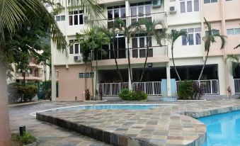 Pinang Beach Apartment @ Bayu Emas