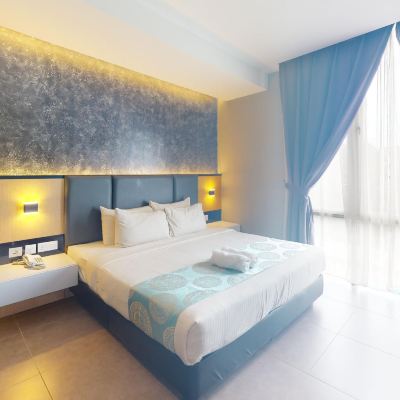 Bilik Deluxe King Kupon Solid Hotels