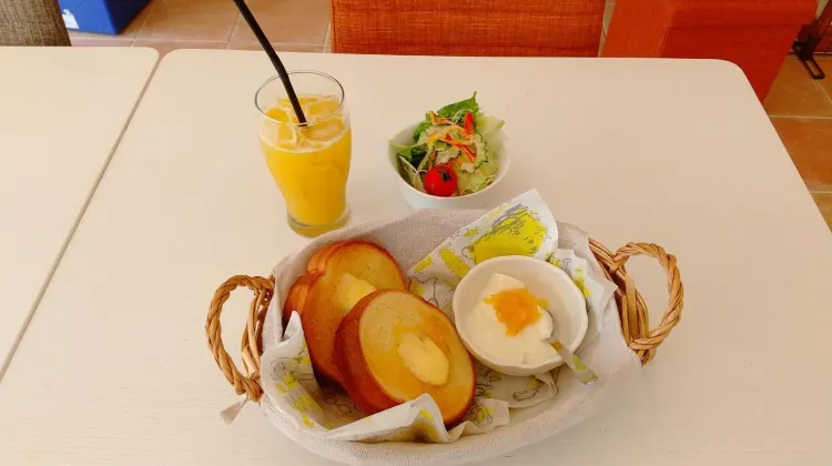 遊び BASE やまばれーハウス 食事・レストラン