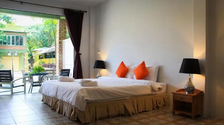 ห้องสแตนดาร์ด เตียงใหญ่หรือเตียงแฝด