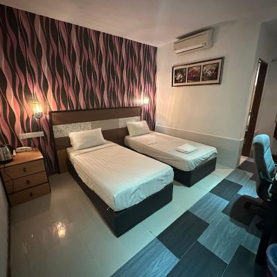 Twin Room Kupon Hotel Midtown Villa