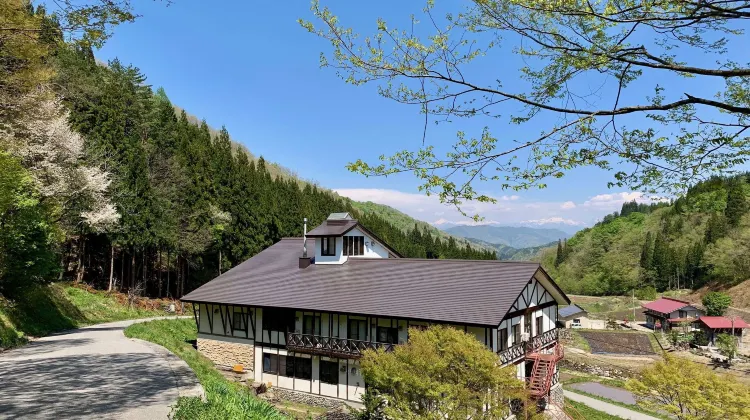 やまびこ館 外観