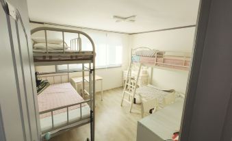 Seoul Holiday Guesthouse