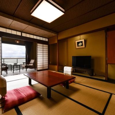 ラン・オブ・ザ・ハウス 片山津温泉元湯の宿 かのや光楽苑 クーポン