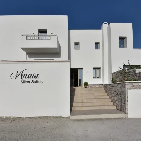 Anais Milos Suites