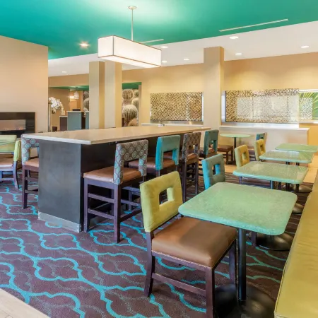 La Quinta Inn & Suites by Wyndham Carlsbad Отели в г. Эдди