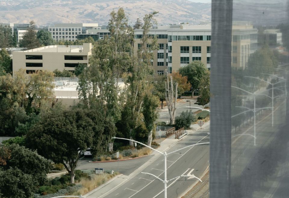 Tetra Hotel,  Autograph CollectionCorner King Bed Room