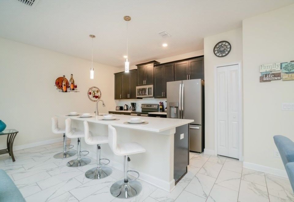 1566Plunker TownhouseFour-Bedroom Townhouse