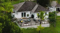 Runaway Hill Inn Hotele w: 