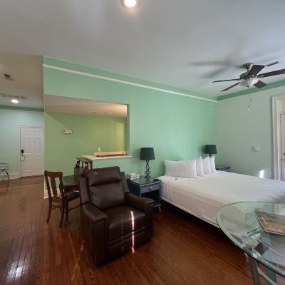 Bistro Front Street Inn Promo Code