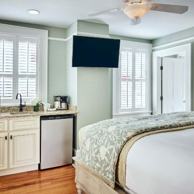 Traditional Room, 1 Queen Bed, Accessible The Collector Inn (Adults Only) - Saint Augustine Promo Code