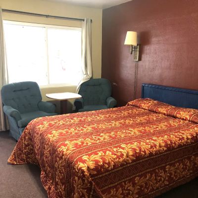 Queen Room-Non-Smoking Laurel Park Inn Promo Code