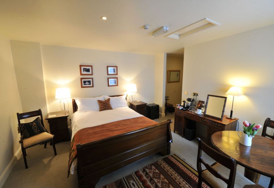 标准双人房， 1 张双人床， 独立浴室