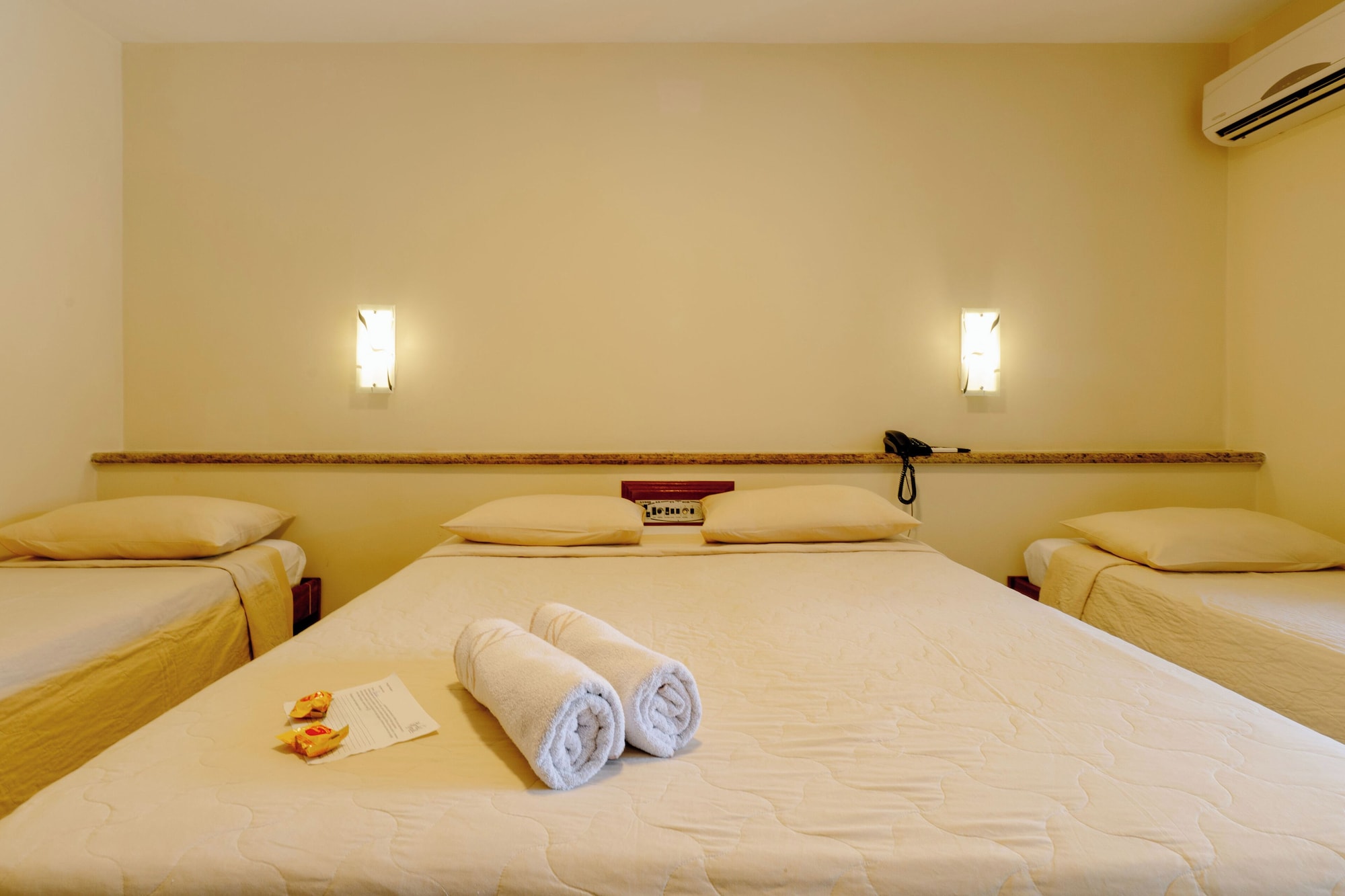 标准双人双床公寓