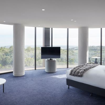 Deluxe Corner Room