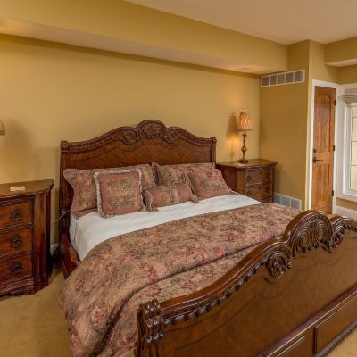 Gwenivere Suite Goldmoor Inn Promo Code