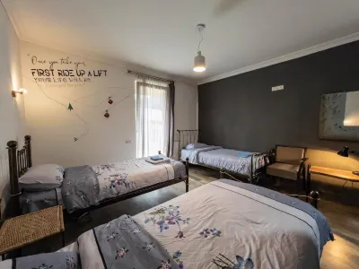 Guest House in the Center of Mestia Hôtels à : 