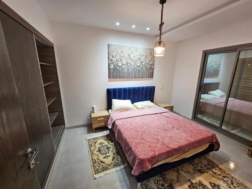 Beautiful ApartmentOne-Bedroom Apartment