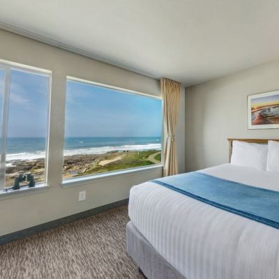 Queen/Queen, Picture Window Overleaf Lodge Promo Code