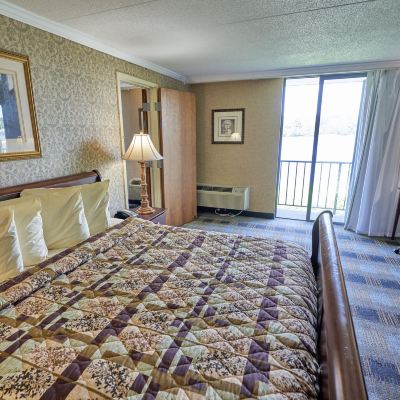 River-View Room, King Suite With Jetted Tub And Balcony Riverview Inn & Suites Promo Code