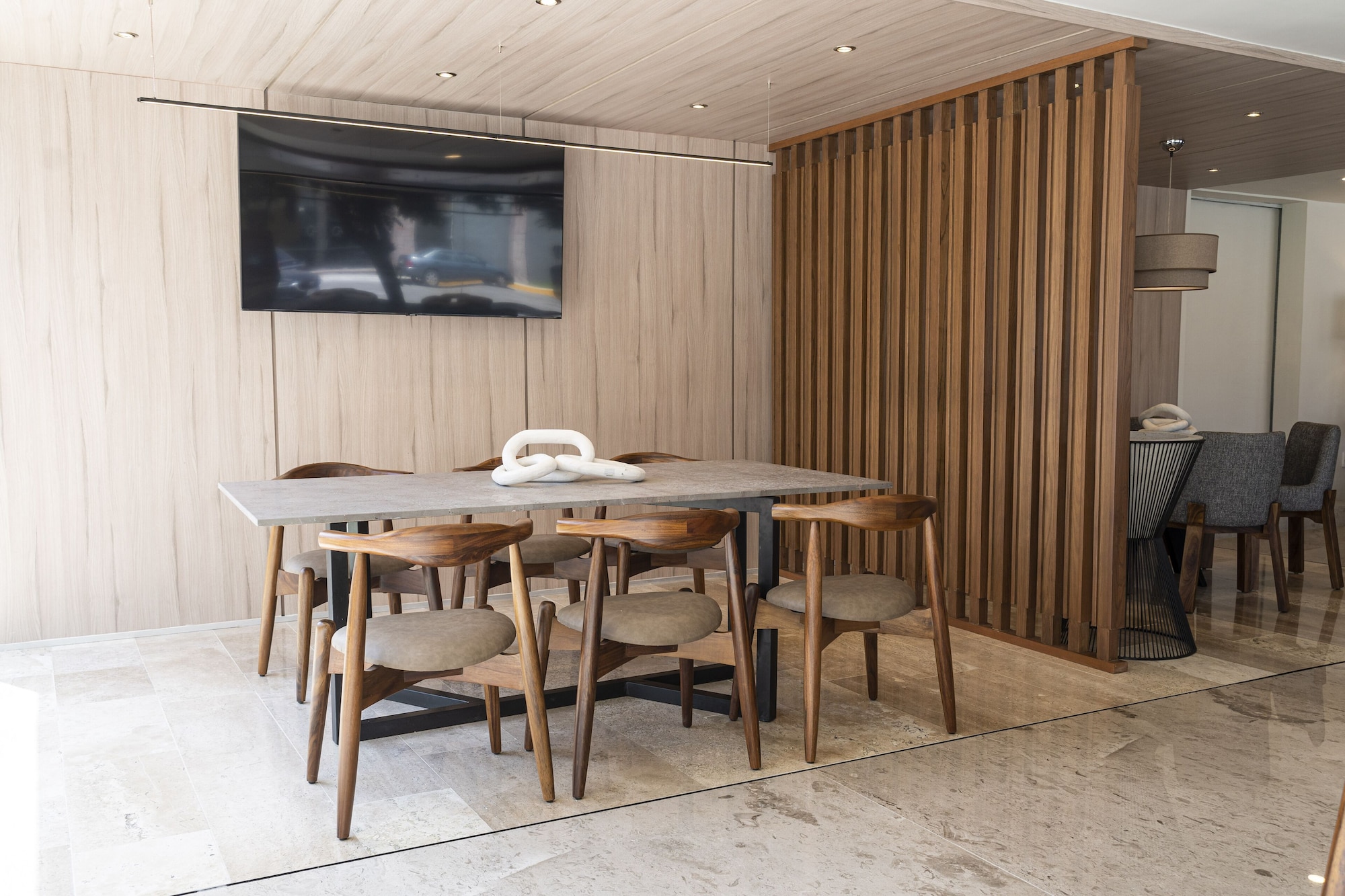 标准房， 2 张双人床， 泳池景观