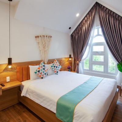 Signature Balcony King Room The View Homestay Promo Code