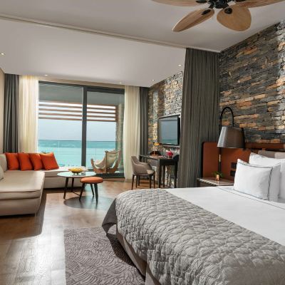 Deluxe Room with Partial Sea View