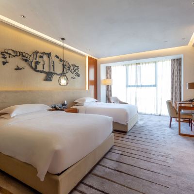 高級房雙人床中庭景觀 南京玄武湖假日飯店優惠