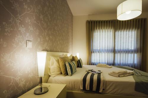 两卧室公寓 - 带露台