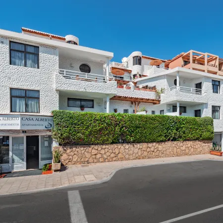 Apartamentos NataLis Отели в г. Морро Хабле