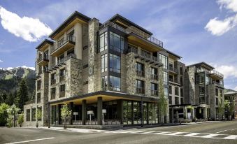 Valley Creek Lodge - Housity