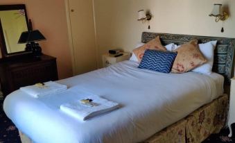 The Limes County House Hotel - Housity