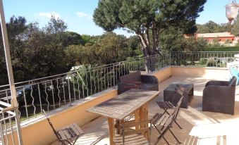 Villa Angelina Garden - Housity