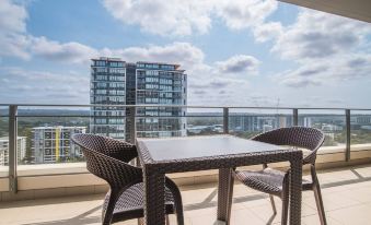 17th Level 1Bed1Bath Apt Macquaire Park+Wifi+View - Housity