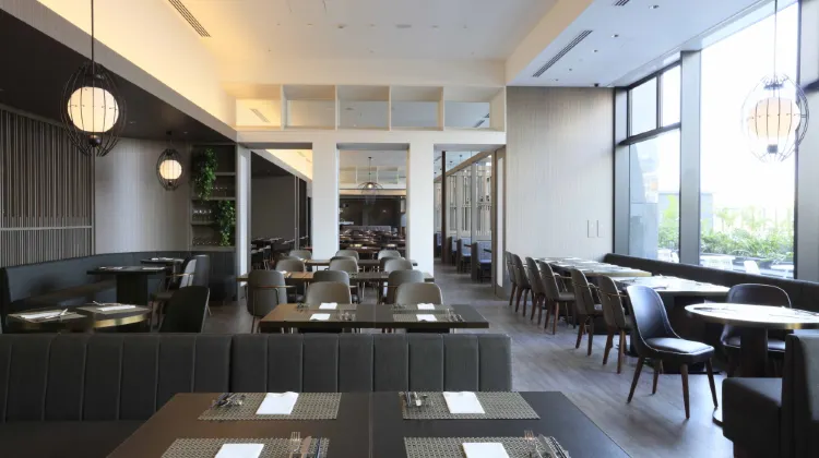 ホテル コレクティブ 食事・レストラン