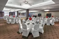 Delta Hotels Edmonton Centre Suites
