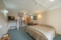 Amber Court Motel Hotels in 