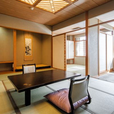 和風スタンダードルーム(浴室) 尾瀬を望む　老神温泉「源泉湯の宿　紫翠亭」 クーポン