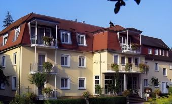 Hotel Alexa - Housity