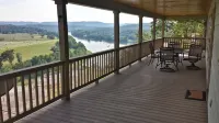 Calico Rock Cabin-406 Calico St 302 Chessmond Ferry Rd viewing the White River