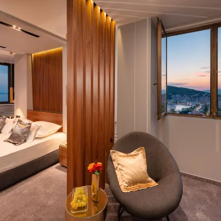 Royal Suites-Sky
