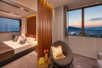 Royal Suites-Sky