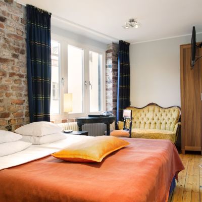 Standard Double or Twin Room Hotel Hellsten Promo Code