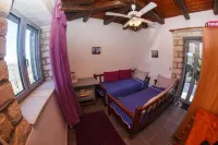 Stone Maisonettes Hotele w: 