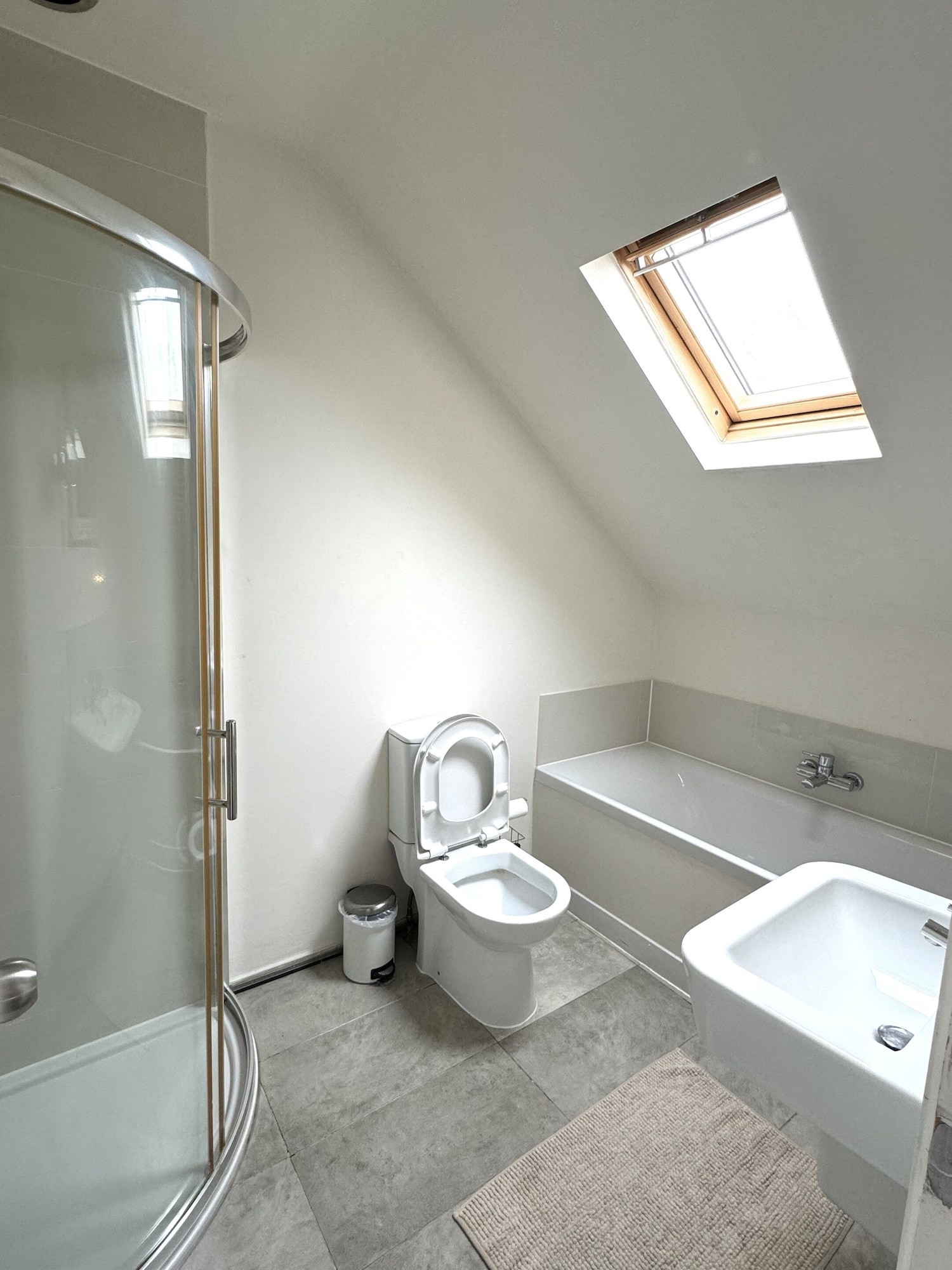 豪华套房－带连接浴室