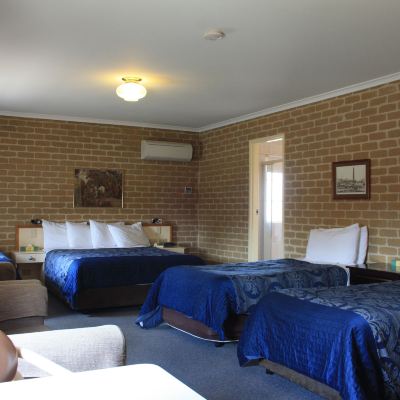 Deluxe Family Room Grand Manor Motor Inn Promo Code